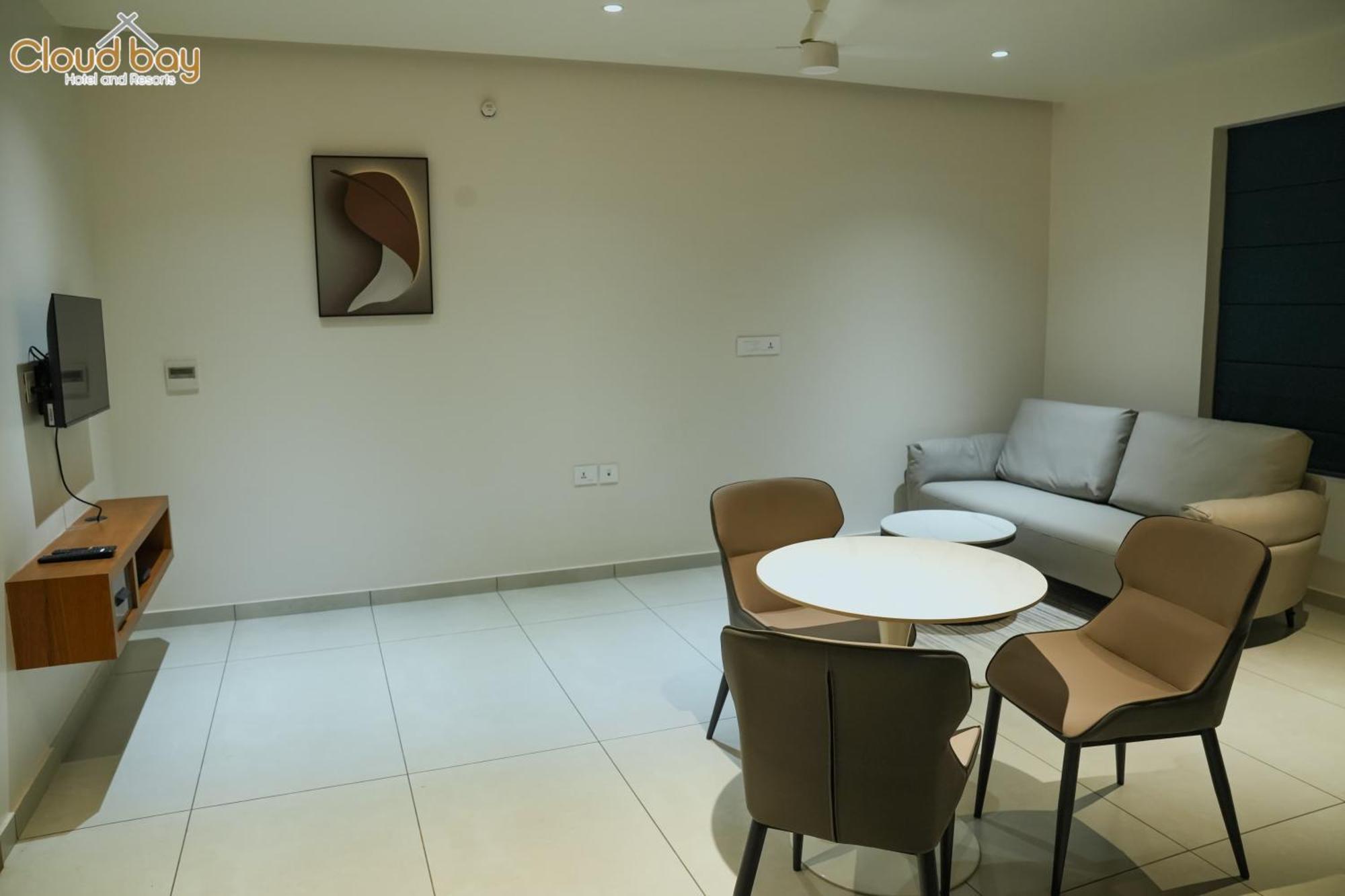 Hotel Cloud Bay Manjeri מראה חיצוני תמונה