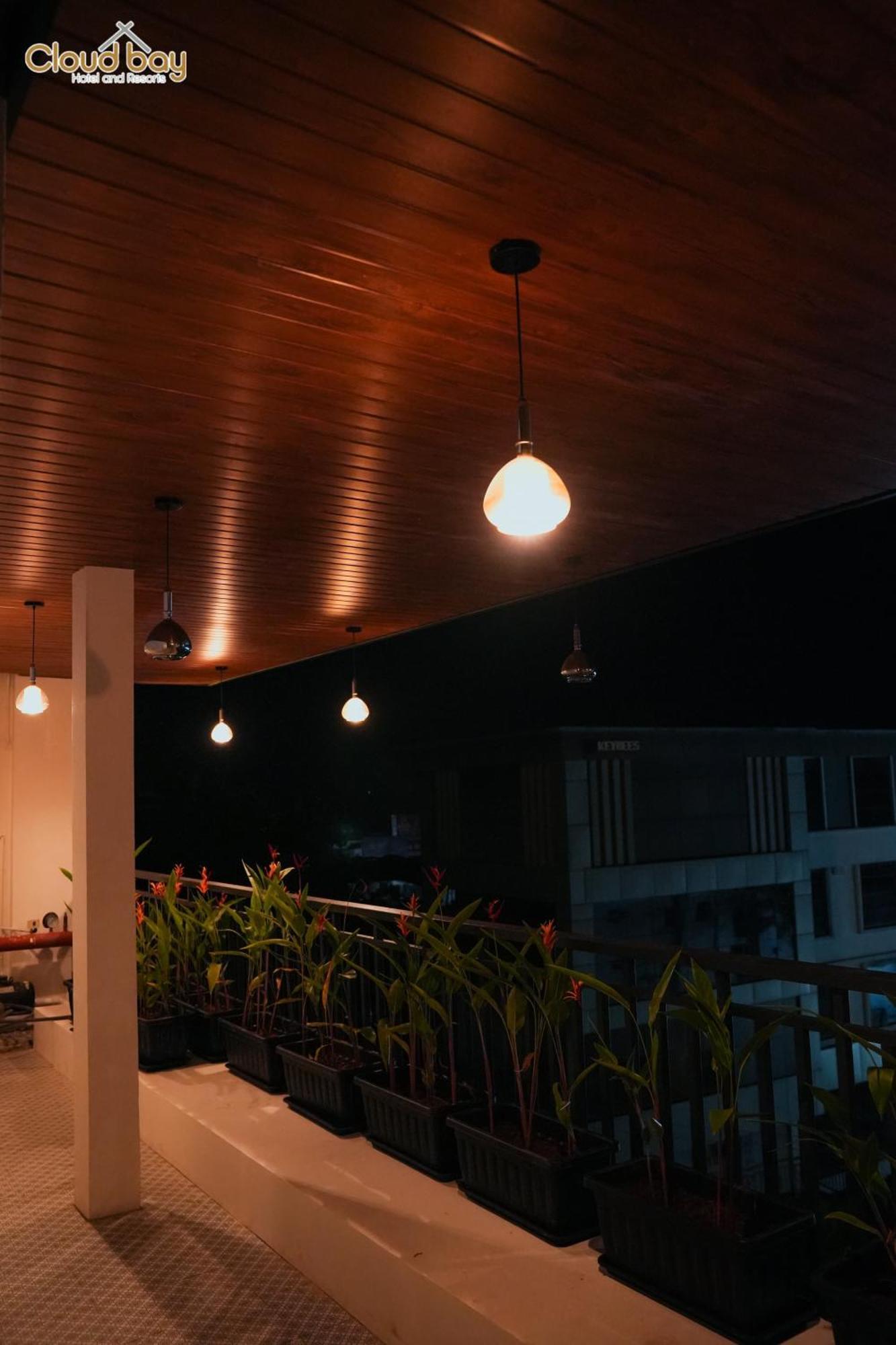 Hotel Cloud Bay Manjeri מראה חיצוני תמונה